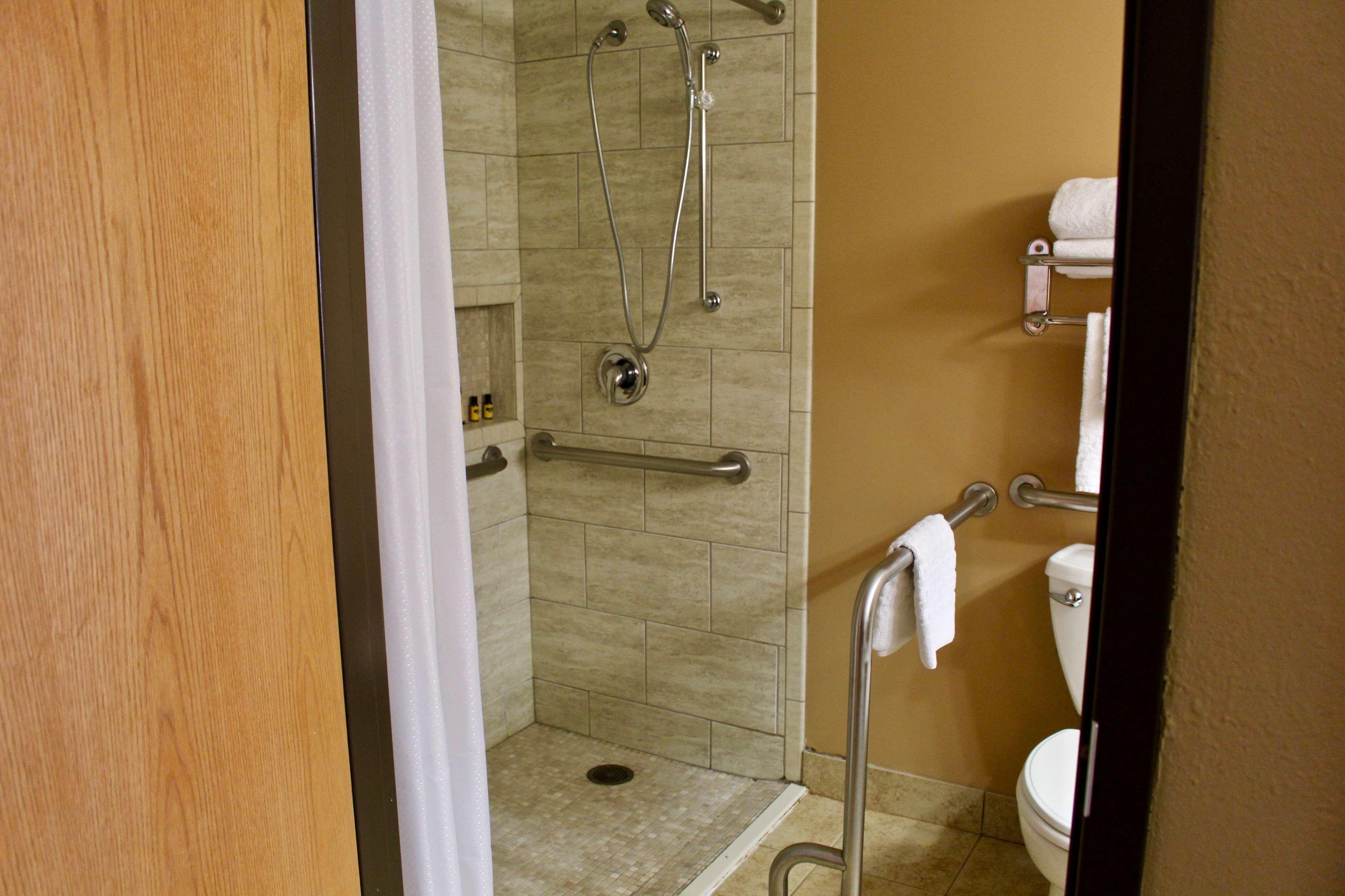 Best Western Plus Dakota Ridge Eagan Exterior photo